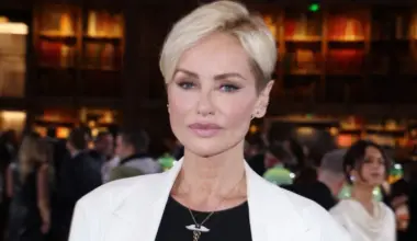 Adriana Karembeu se lâche et dévoile sa pratique intime préférée au pieu : "Je fais tout, même..."