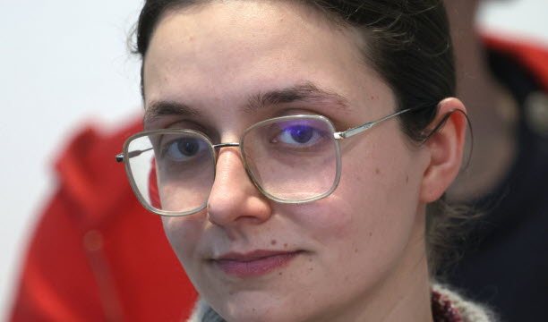 Ameris Amblard, collaboratrice politique, 27 ans, Koenigshoffen, (Les Écologistes).   Photo Jean-Marc Loos