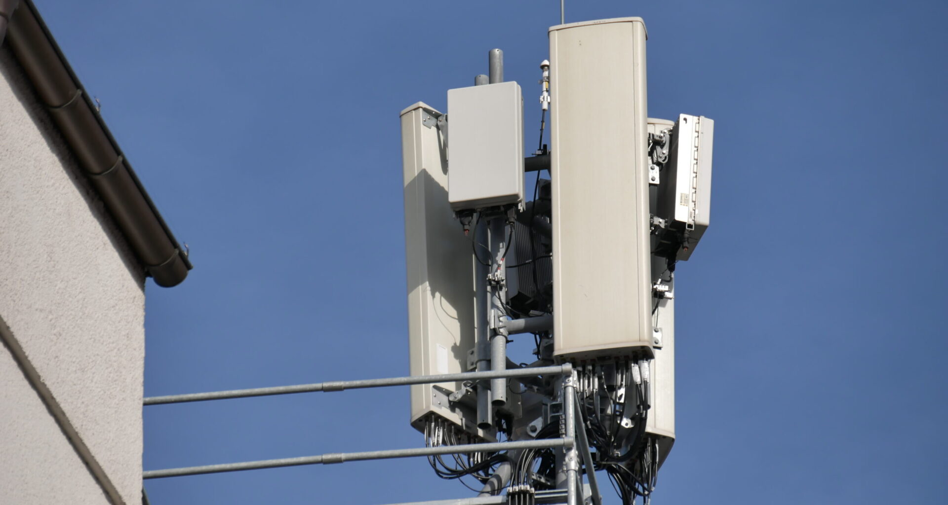 Bande des 6 GHz : le Royaume-Uni va à contre-courant de l'UE et souhaite partager le spectre en Wifi et mobile
