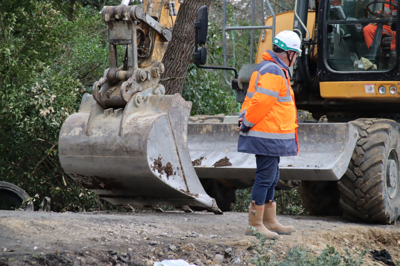la juge suspend les travaux sur 46 sites entre Castres et Toulouse et ordonne leur libération