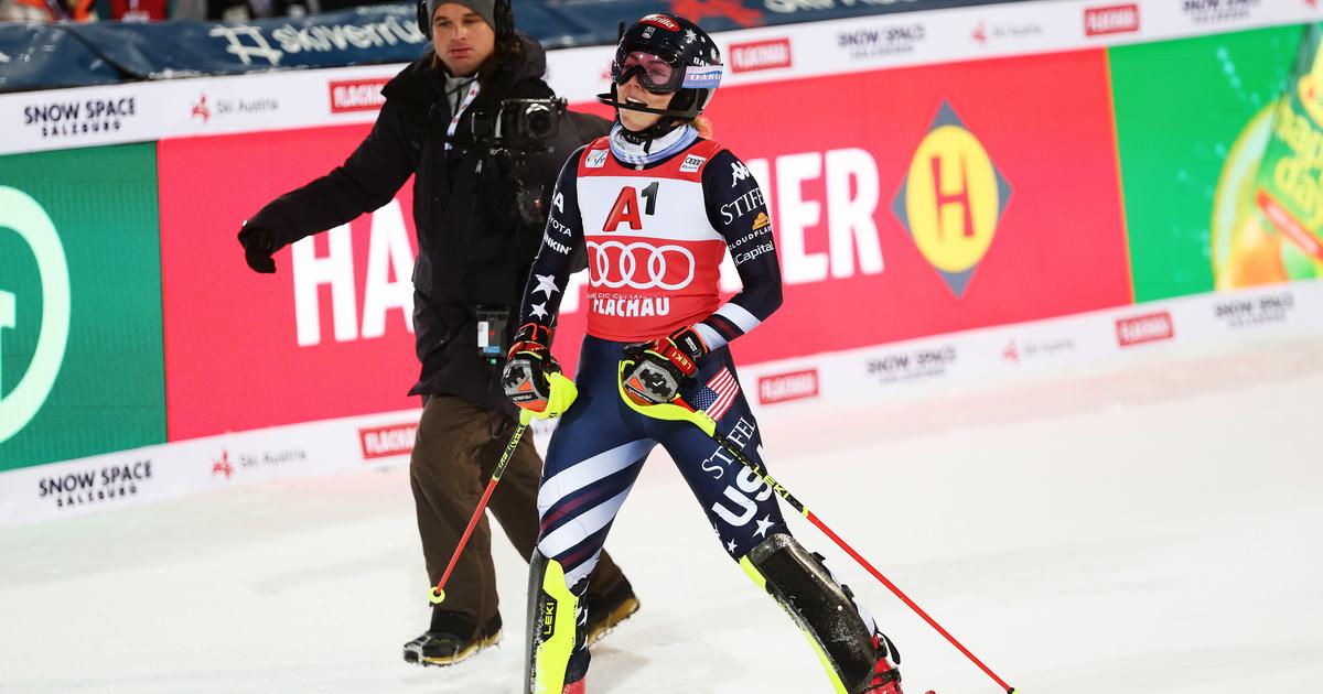 la reine Shiffrin remporte le slalom de Flachau, sa 107e victoire en Coupe du monde