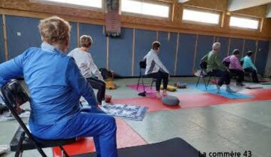Le yoga sur chaise s’invite en 2026 à Saint-Just-Malmont