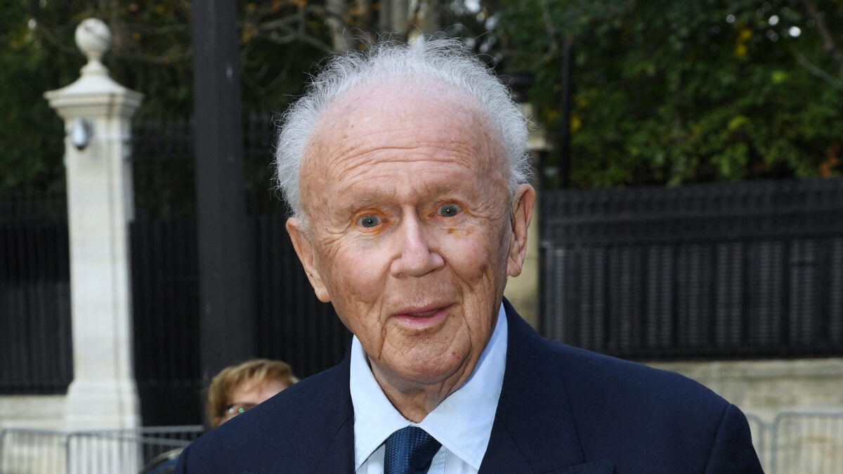 Philippe Bouvard presque sourd : cette célèbre humoriste qui est l’une des dernières à lui rendre visite