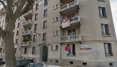 soupçonné, son fils interné en psychiatrie