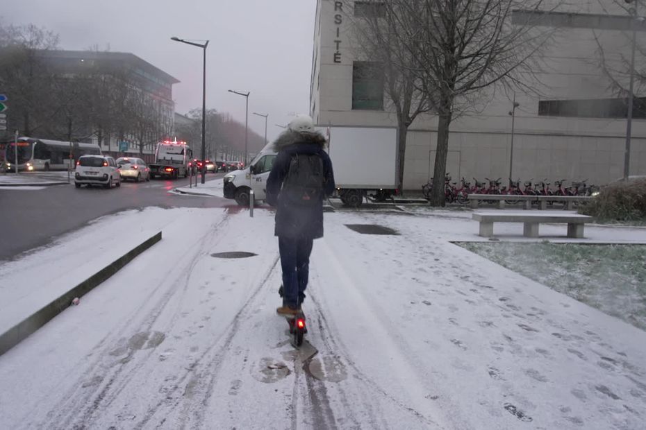 en deux-roues, attention aux glissades dans l'agglomération rouennaise