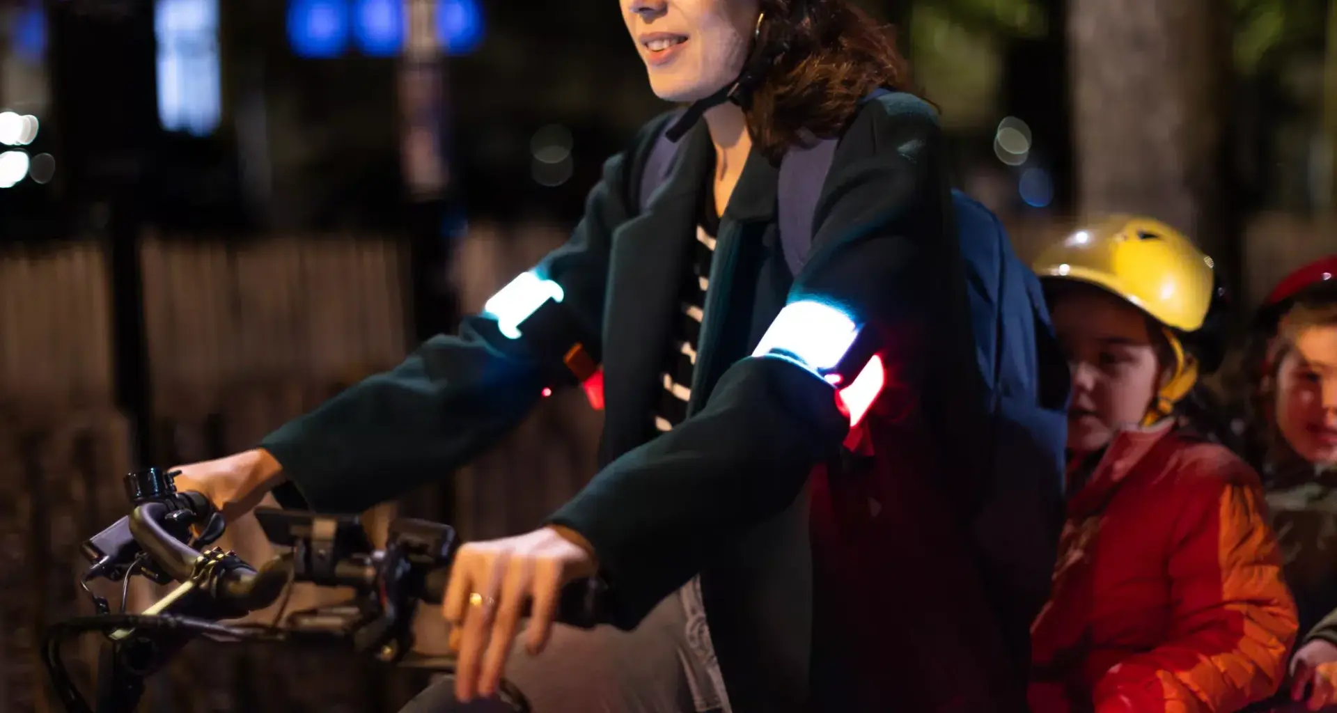 C’est quoi Captain Blink, ces brassards vélo lumineux portés par le cycliste?
