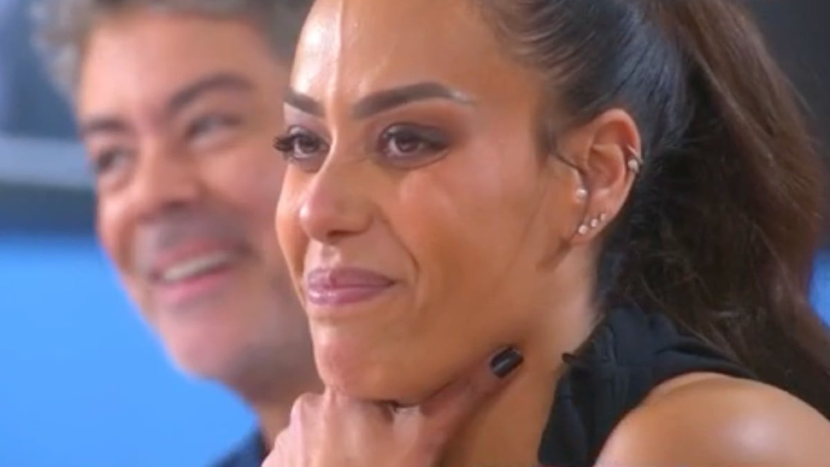 Marine Le Pen : "Une petite c…", Amel Bent se lâche dans C à vous