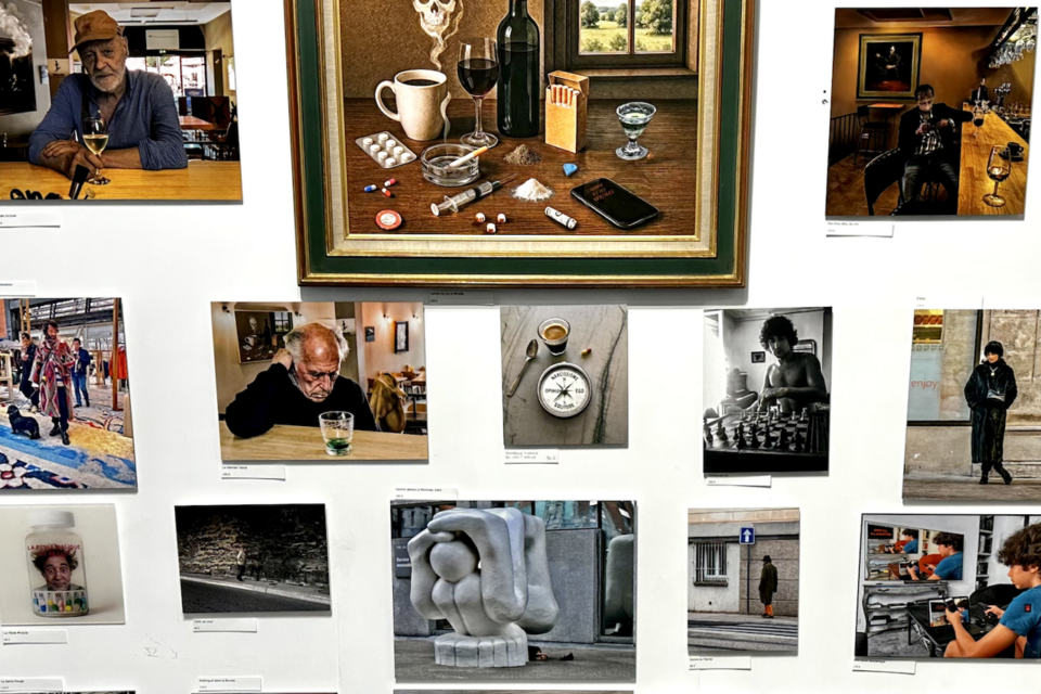 Six univers sont représentés dans l'ensemble de la salle. 