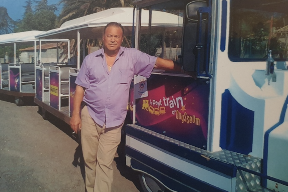 Féru d’histoire locale, il racontait la ville sans support, au fil des parcours touristiques.