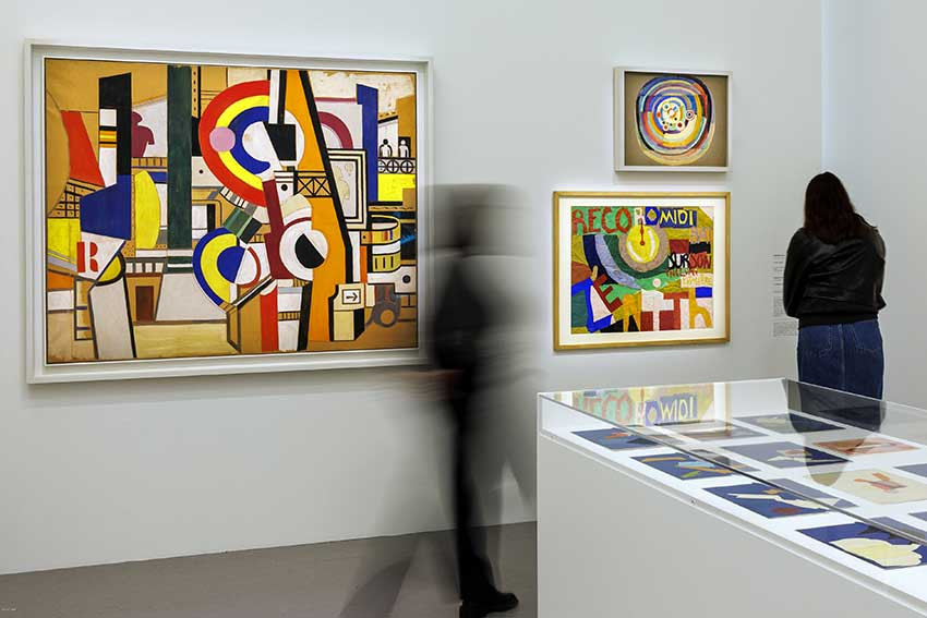 Vue de l'exposition « Dessins sans limite » au Grand Palais à Paris, avec le Centre Pompidou. Photo : © Centre Pompidou / Luc Castel
