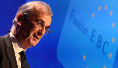 Dépenses de retraite et déficit : "Nous sommes en train de choisir les seniors contre les jeunes", alerte le gouverneur de la Banque de France - 12/01/2026 à 09:40