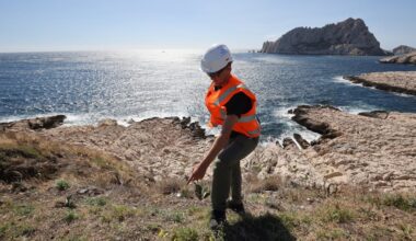 le chantier de dépollution des calanques, "une course contre la montre"