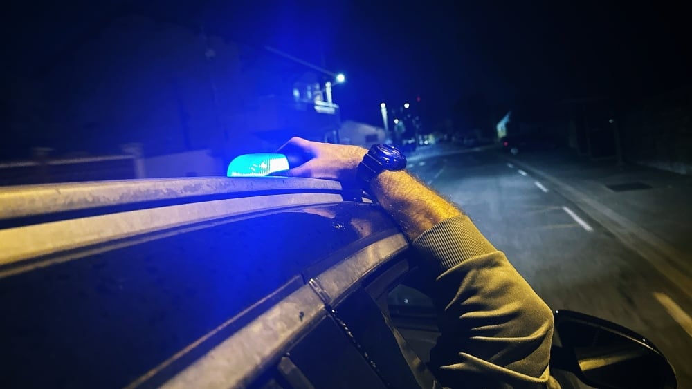 ils tentent d’échapper à la police et perdent le contrôle de leurs voitures