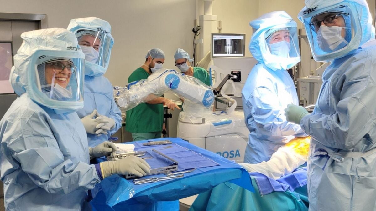 Cet hôpital près de Lille vient de réaliser une avancée médicale majeure grâce à un robot