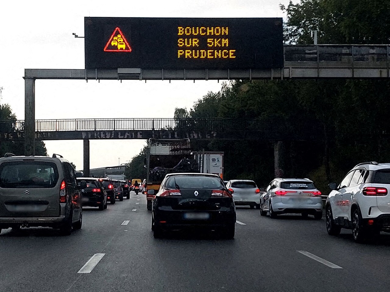 Près de 45 kilomètres de bouchon cumulés à Rennes : voici où ça coince