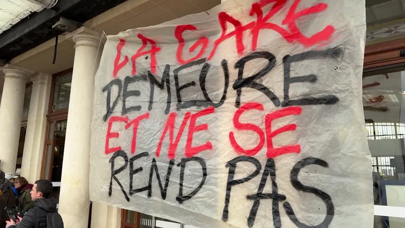 Les défenseurs des lignes régionales manifestaient aujourd'hui à Limoges