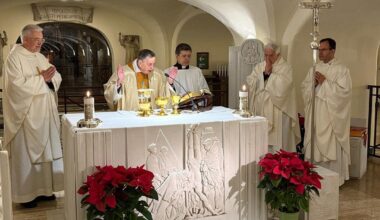 «L’amour est plus fort que la mort»: le cardinal Koch rend hommage à Benoît XVI