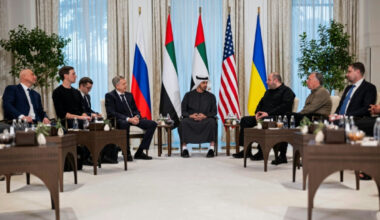 Ukrainiens, Russes et Américains ont tenu leurs premiers pourparlers à Abou Dhabi - 23/01/2026 à 21:58