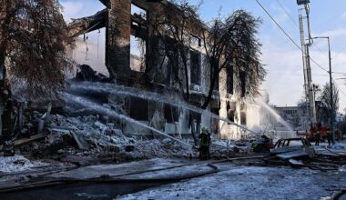 Ukraine : des vagues de missiles ont visé Kharkiv et Kiev, Washington dénonce une escalade 'dangereuse'