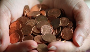 Elle met de côté quelques centimes pendant 45 jours… et hallucine en découvrant le montant