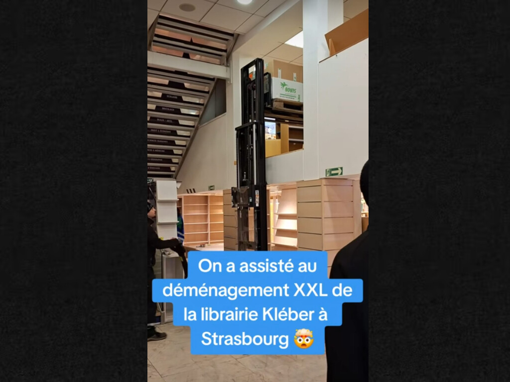 Vidéo. On a assisté au déménagement XXL de la librairie Kléber à Strasbourg : découvrez nos images