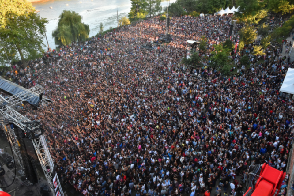 C'est un des rendez-vous de l'été : le grand concert gratuit du 14-Juillet, à la prairie des Filtres, à Toulouse. 