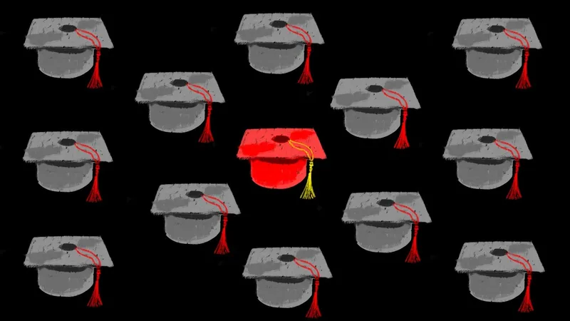 "Il y avait bien de nouveaux diplômés mais nous devions également faire semblant de recevoir nos diplômes"