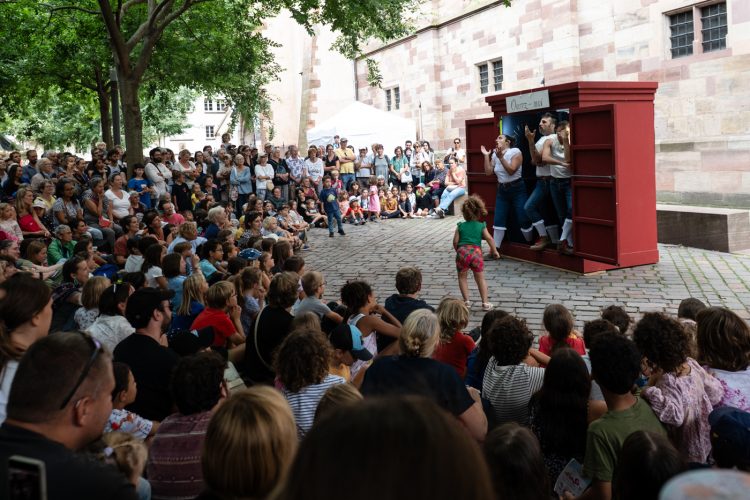 farse arts de rue spectacle culture