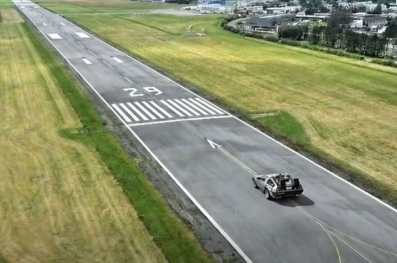 VIDÉO. Bretagne. L’incroyable remake du film Retour vers le futur sur l’aéroport de Lannion