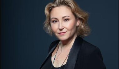 « L’opéra reste populaire, et on fait du live ! », assure la mezzo-soprano Karine Deshayes avant son concert à Toulon