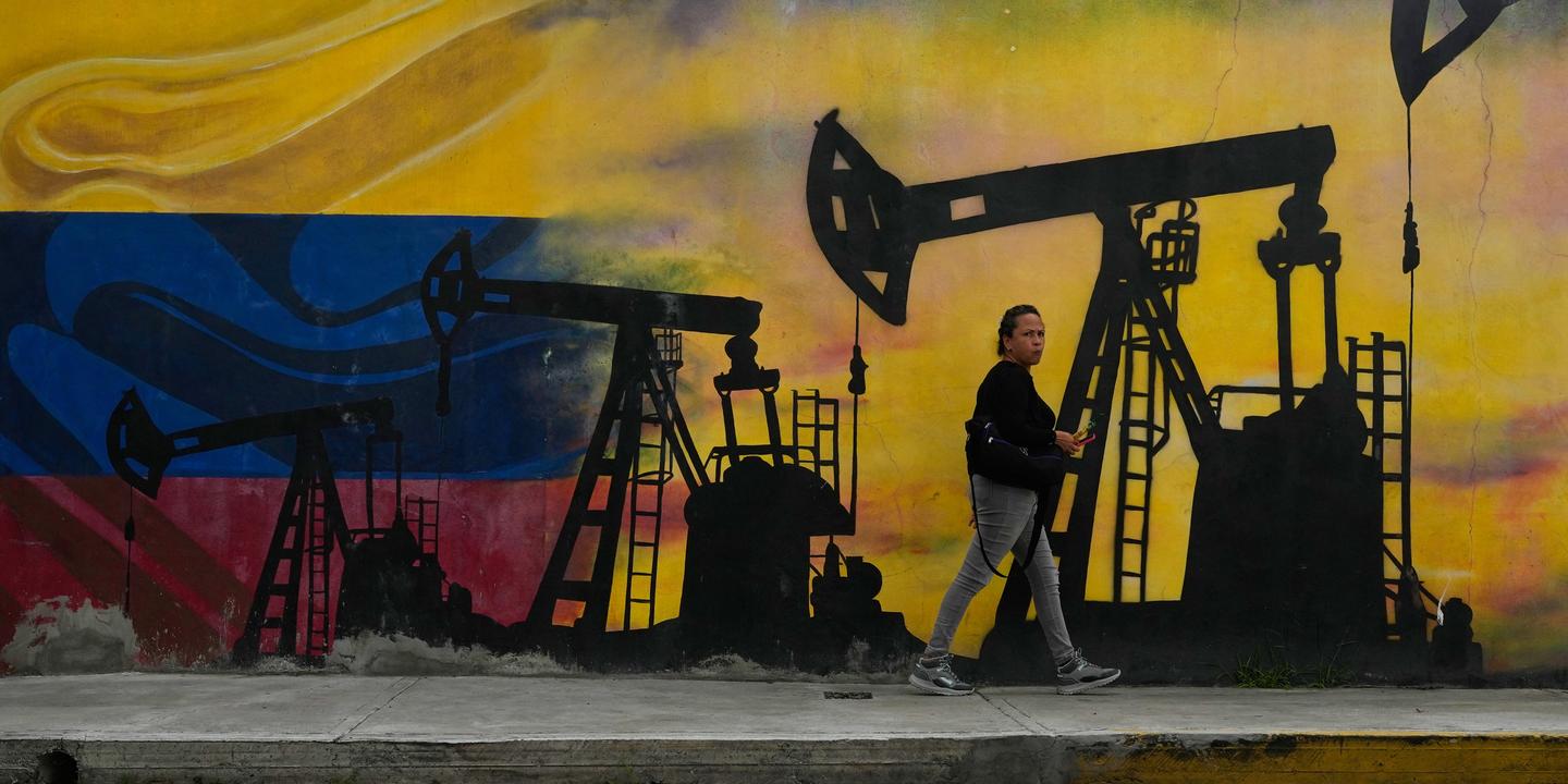 le Venezuela va remettre au moins 30 millions de barils de pétrole aux Etats-Unis, assure Donald Trump