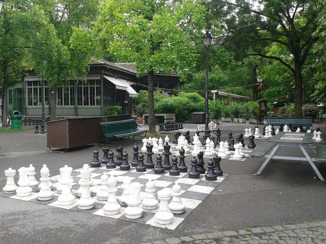 Échiquiers_géants Deniev Dagun