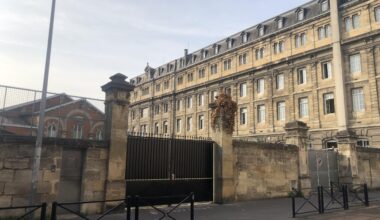 À Bordeaux, cet ex-professeur est accusé d'avoir organisé un jeu pour mettre son sexe dans la bouche d'élèves