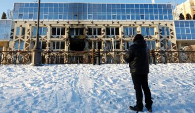 nouvelles attaques russes de Kiev et Kherson, des hôpitaux et des infrastructures énergétiques touchés