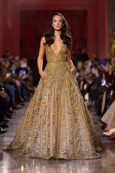 Semaine de la Haute Couture : Elie Saab fait renaître le glamour des années 70