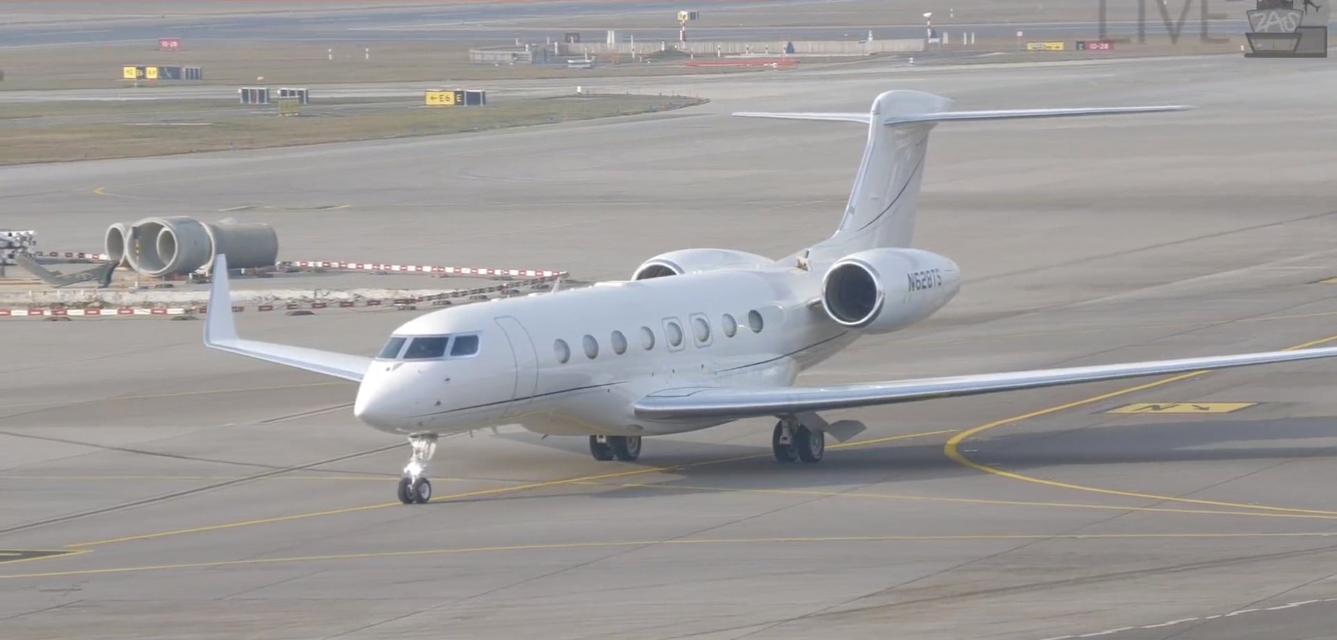 Elon Musk jet zurich aeroport