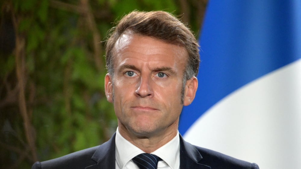 Emmanuel Macron affirme que la France "n'approuve pas" la "méthode" pour renverser Maduro