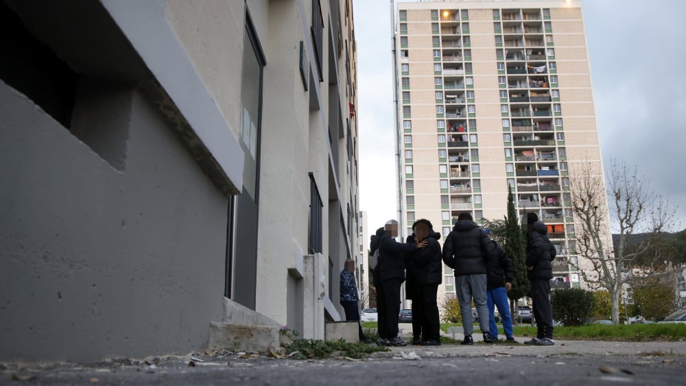 un jeune homme blessé par balles dans la cité de Saint-Thys (10e)