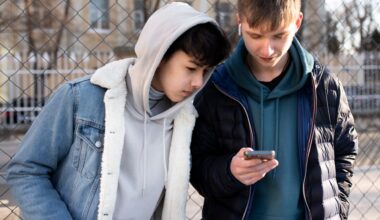 une rentrée 2026 sans réseaux sociaux ni portables pour les adolescents ?