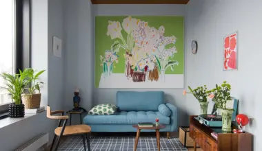 Un studio de 42m2 inspiré par l’univers coloré de Wes Anderson