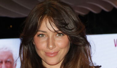 Exclu. Delphine Wespiser rejoint une autre émission de Cyril Hanouna... et ce n'est pas la seule !