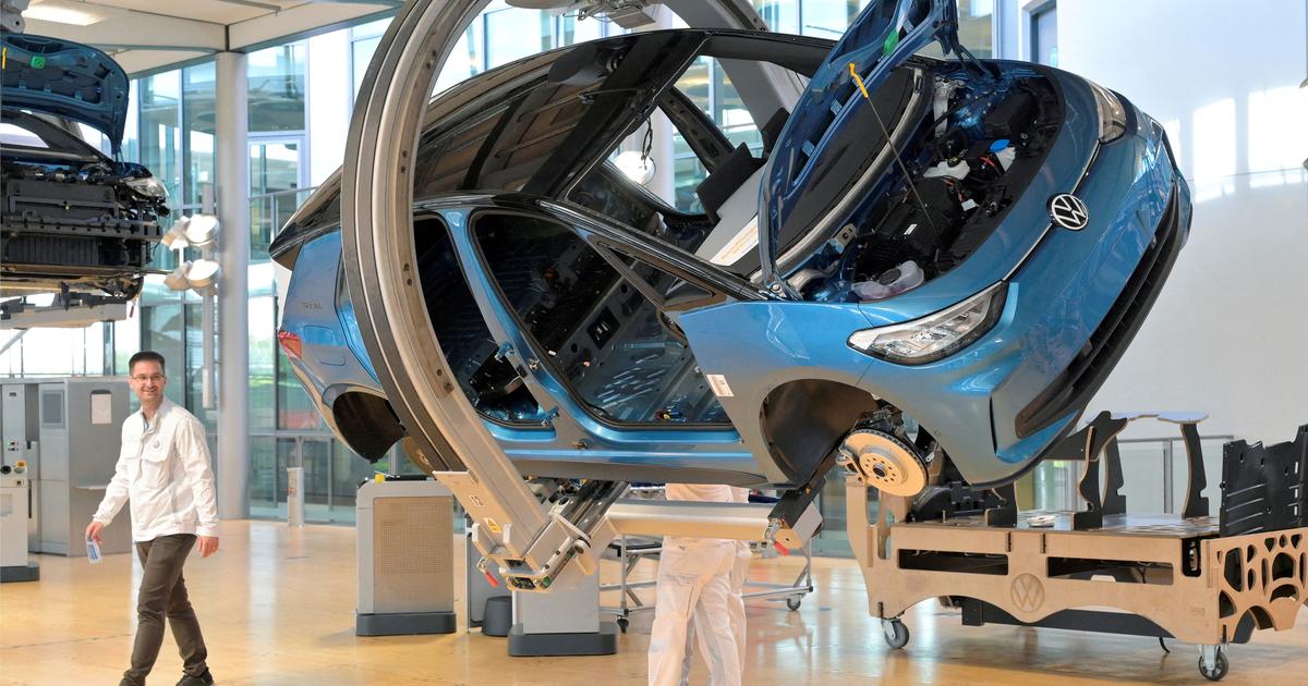 la production industrielle continue de progresser, tirée notamment par l'armement