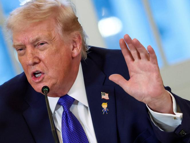 Le président américain, Donald Trump, s’exprime lors d’une réunion avec des dirigeants de l’industrie pétrolière à la Maison Blanche, à Washington, D.C., États-Unis, le 9 janvier 2026.