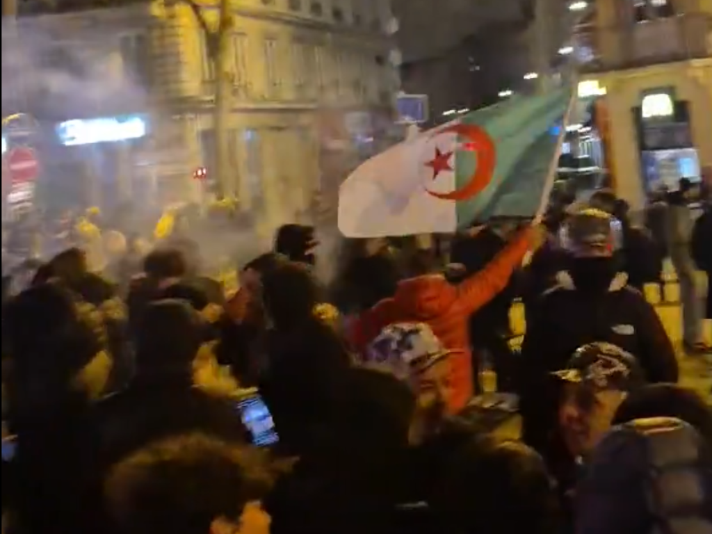 fête et débordements signalés à Lyon, la police intervient
