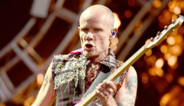 Flea dévoile un nouveau single avec Thom Yorke pour son album solo !