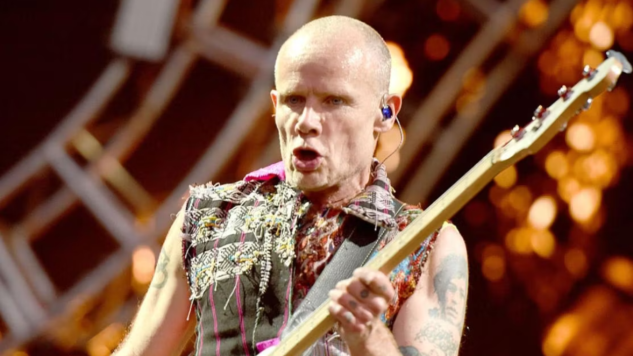 Flea dévoile un nouveau single avec Thom Yorke pour son album solo !