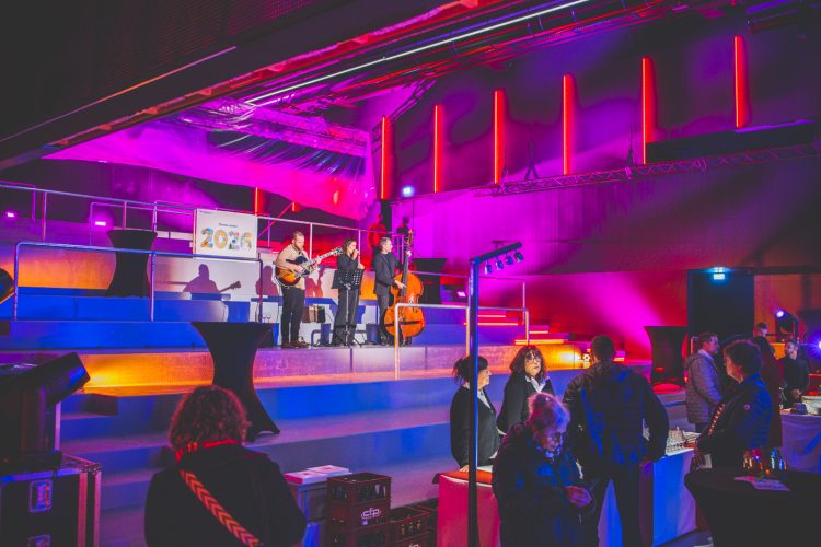 LAITERIE ARTEFACT, gradin, concert, salle