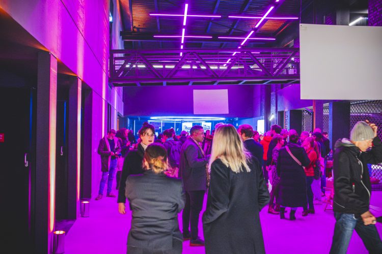 LAITERIE ARTEFACT, hall