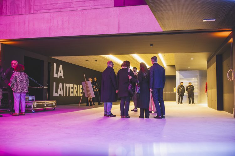 LAITERIE ARTEFACT, hall