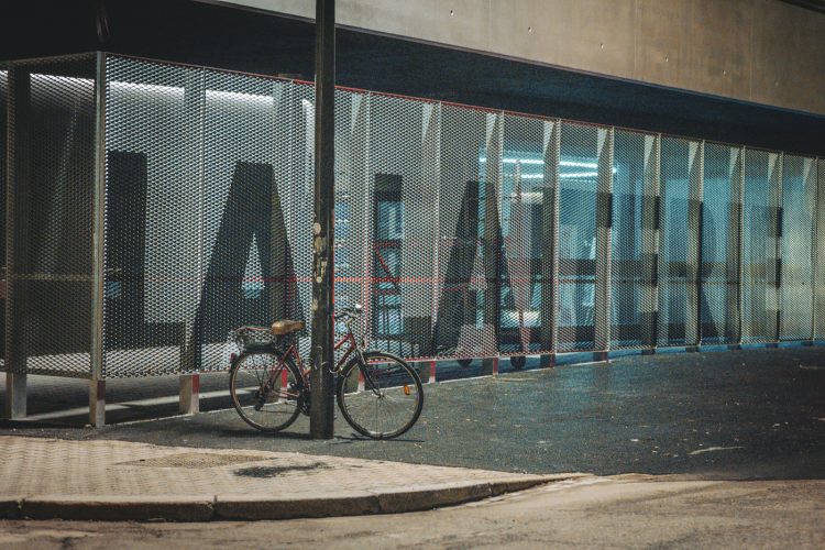 LAITERIE ARTEFACT, facade, vélo